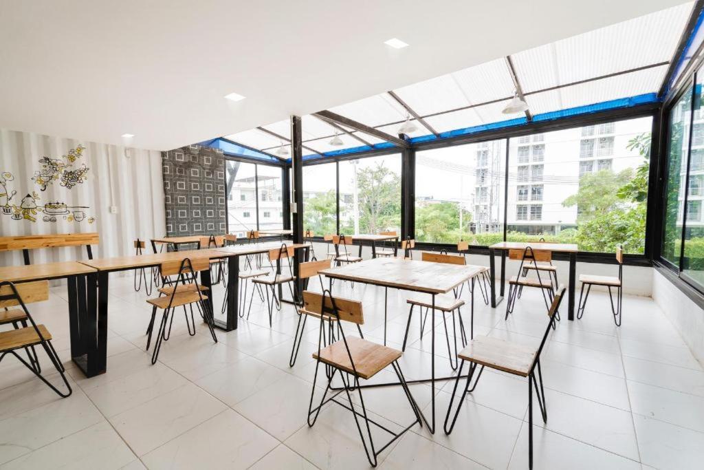 Qbix Hotel Κον Καέν Εξωτερικό φωτογραφία